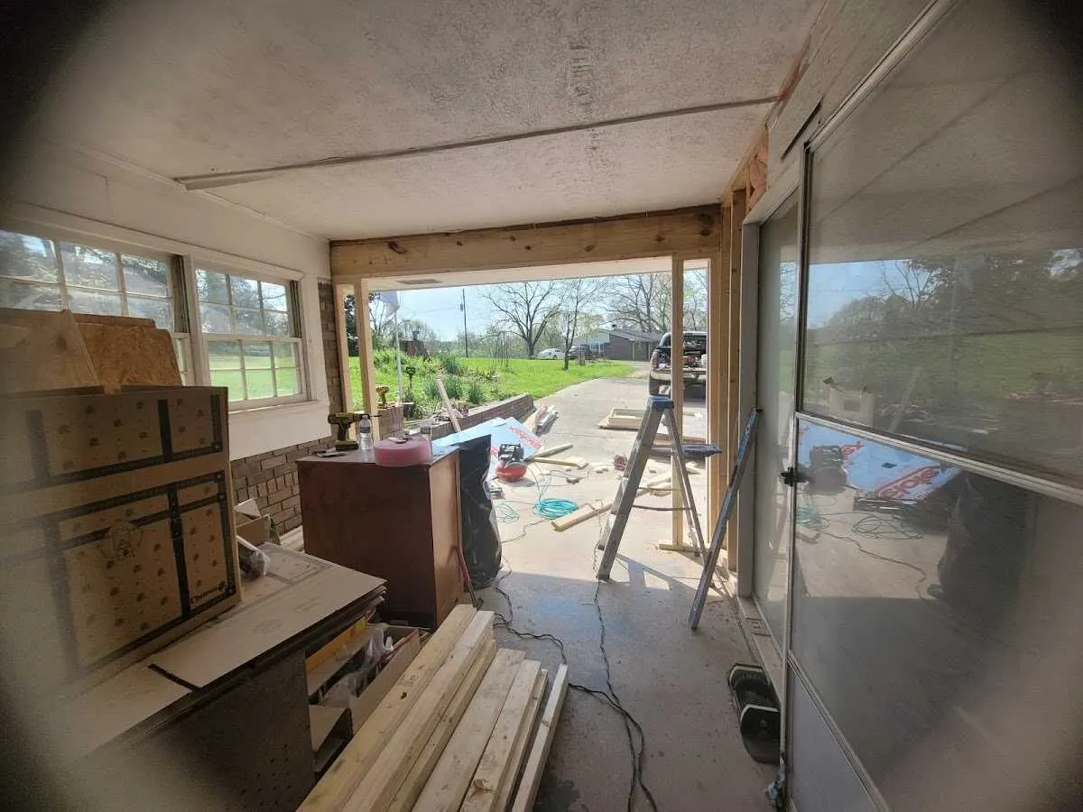 Air movers and dehumidifier for Water Mitigation Services in Reynoldsburg